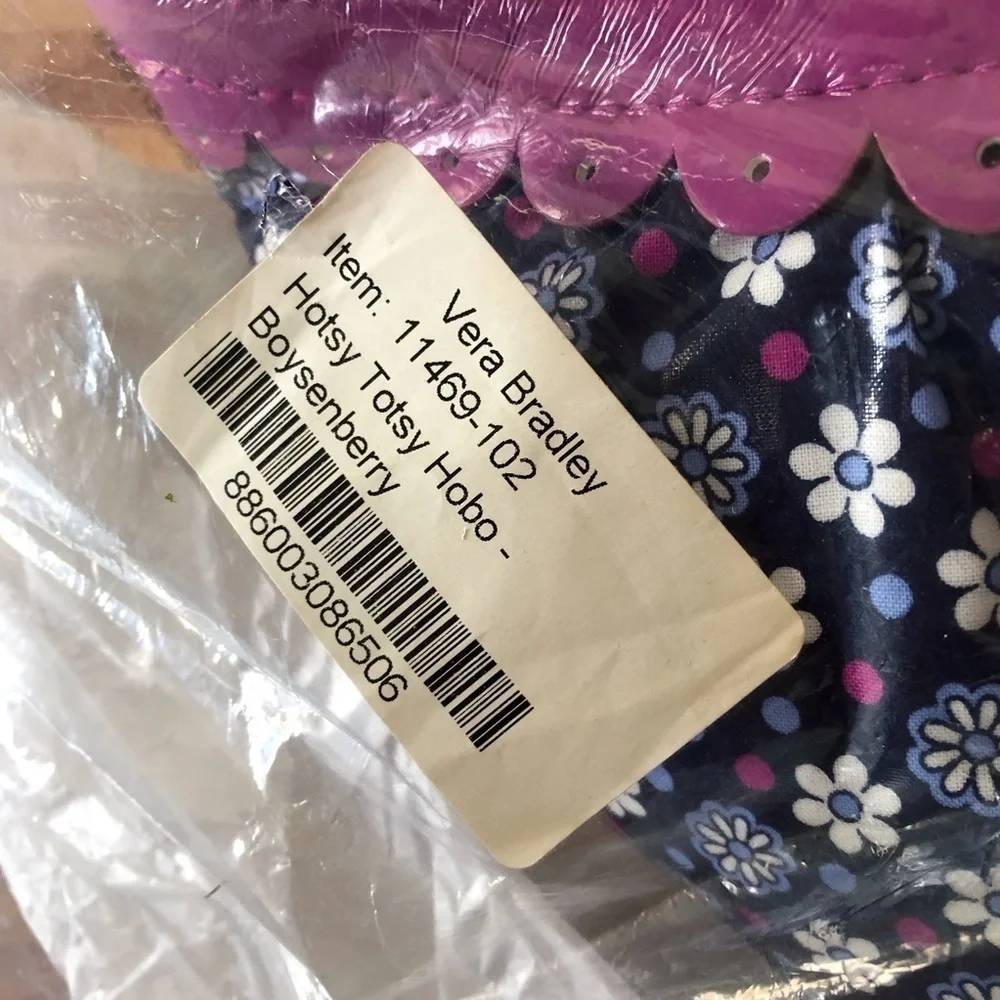 Vera Bradley Hotsy Totsy Hobo in boysenberry print (tiny Flaw)